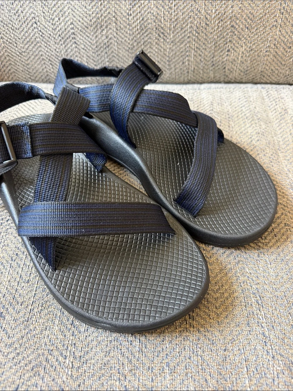 Chaco Men’s Z/Cloud Blue Striped Black Sandals Size: 9